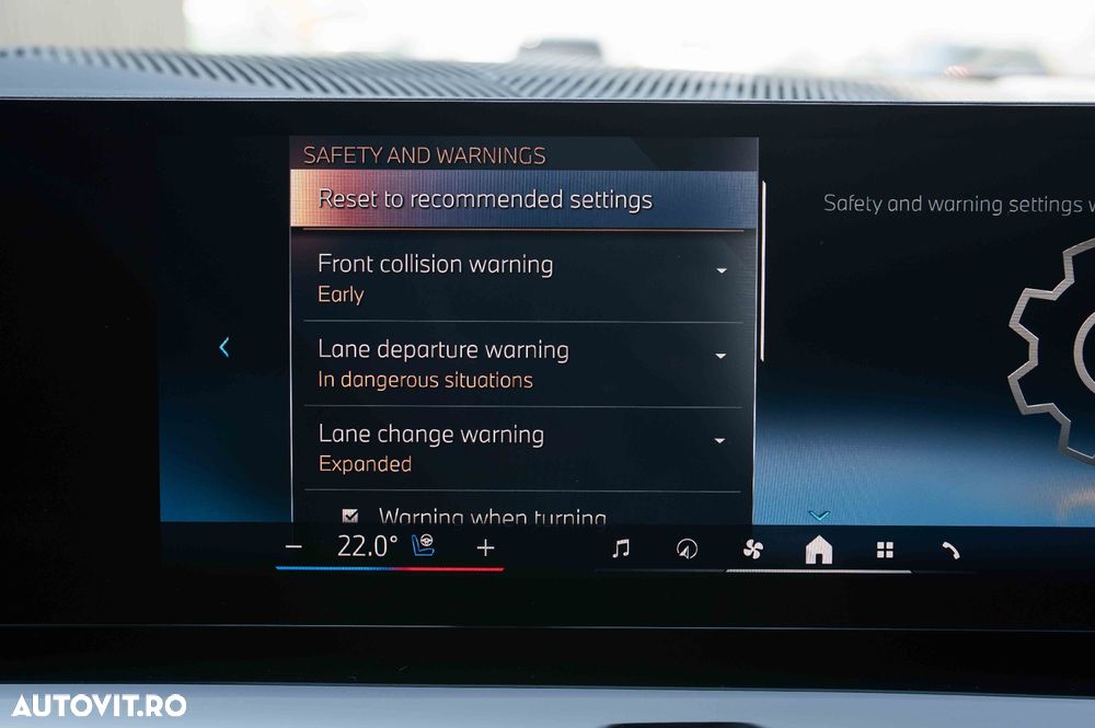 BMW Seria 5 520d xDrive AT MHEV - 36