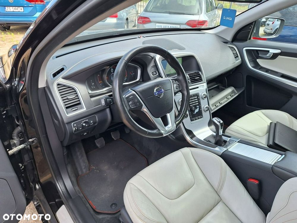 Volvo XC 60 D4 Ocean Race - 37