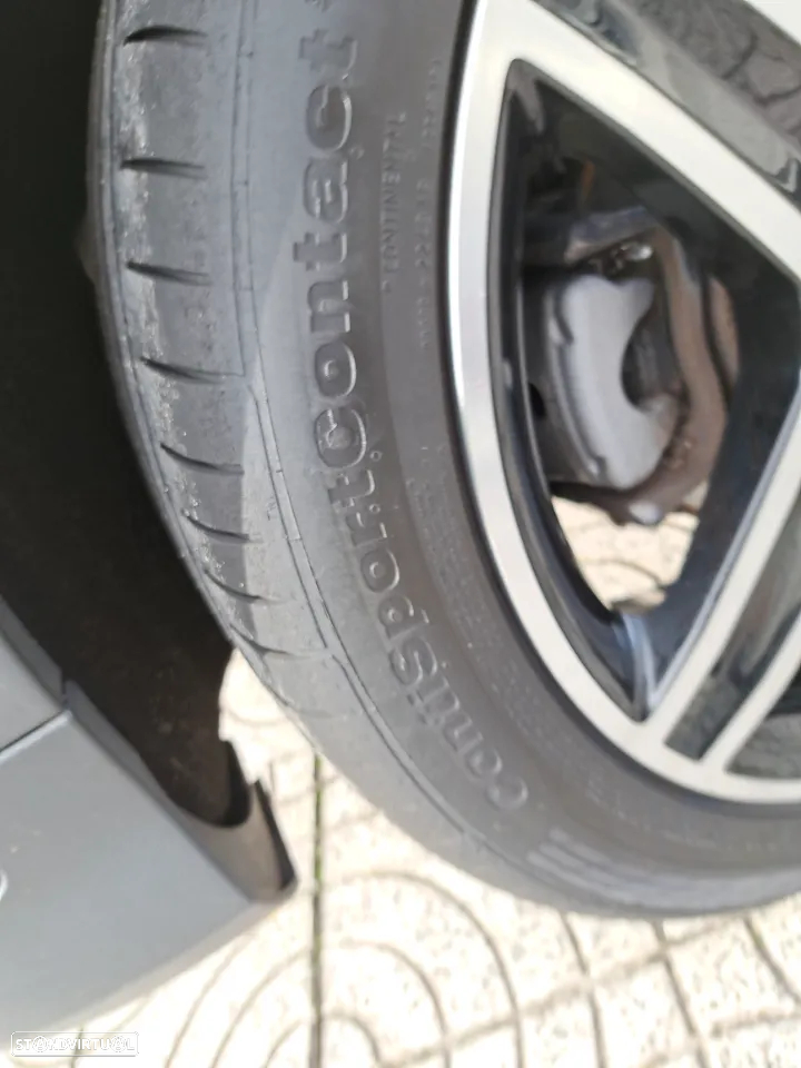 Mercedes-Benz GLA 180 d AMG Line - 26