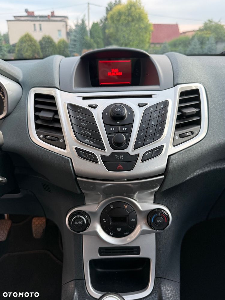 Ford Fiesta 1.25 SYNC Edition - 11