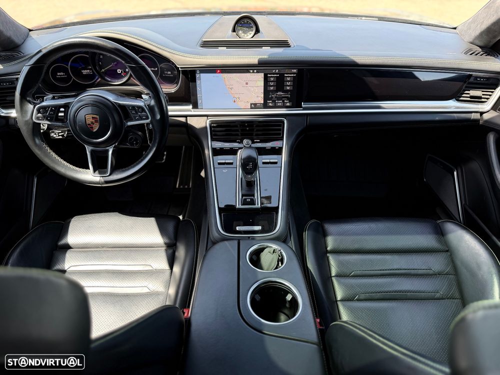 Porsche Panamera Sport Turismo Turbo S E-Hybrid - 11