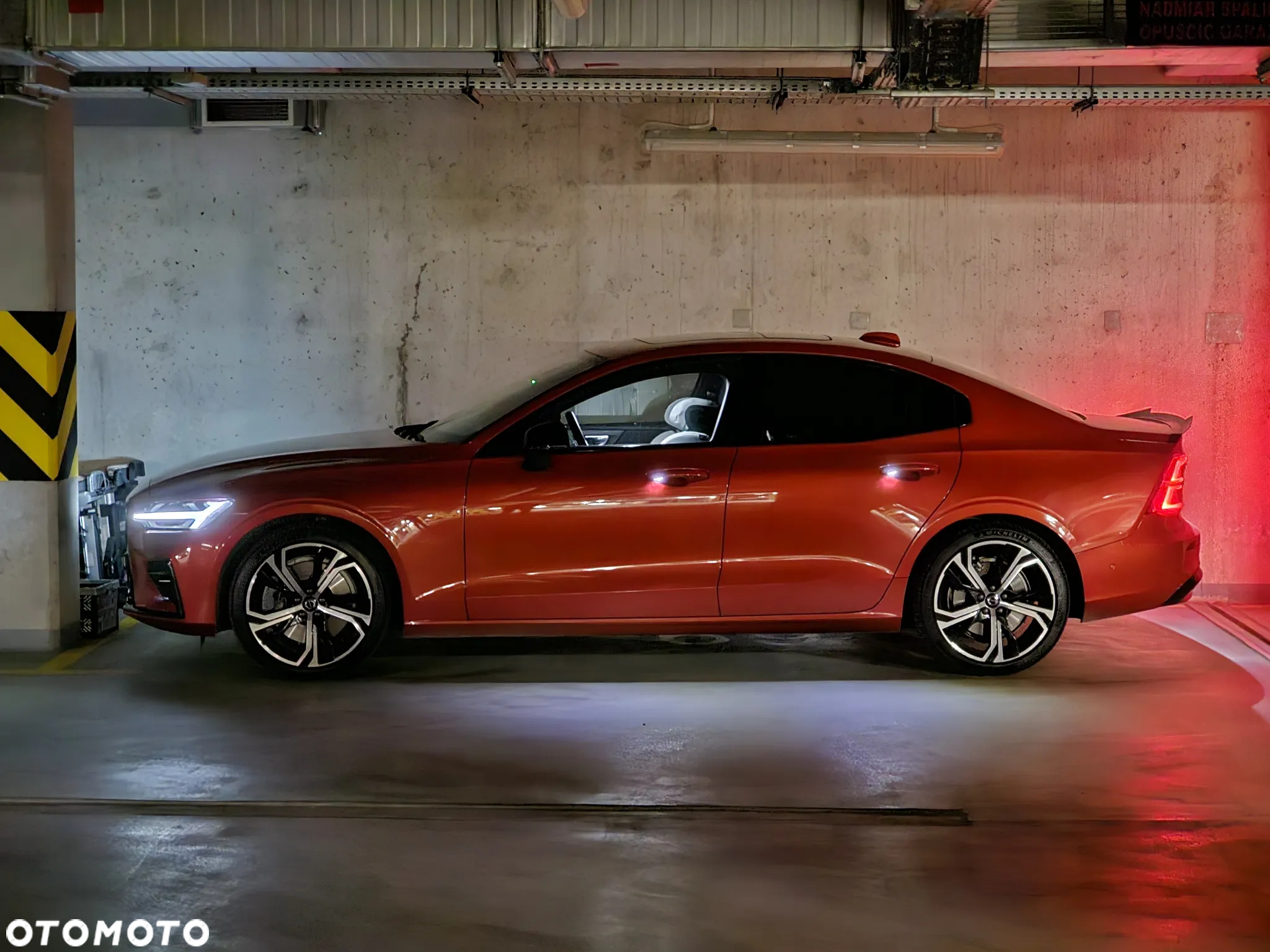 Volvo S60 B5 B AWD Ultimate Dark - 10