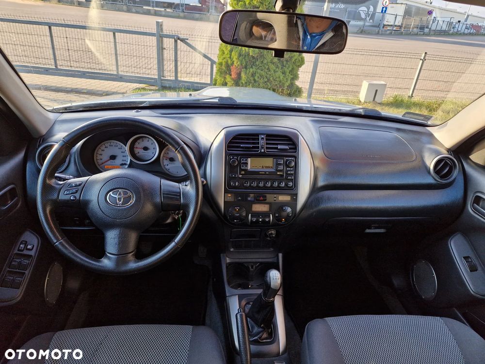 Toyota RAV4 2.0 D-4D 4x4 - 6
