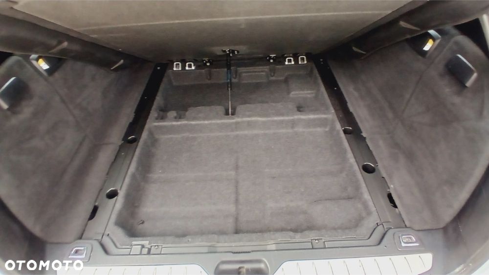 BMW Seria 5 518d - 10