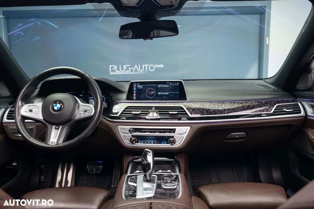 BMW Seria 7 750i xDrive - 29
