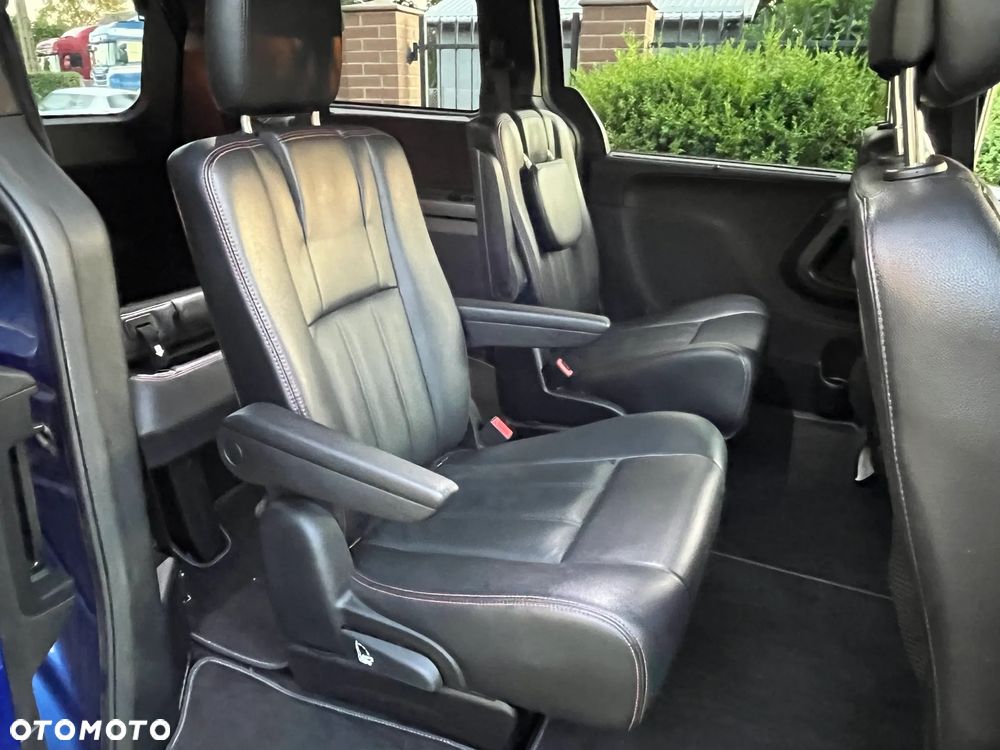 Dodge Grand Caravan 3.6 R/T - 27