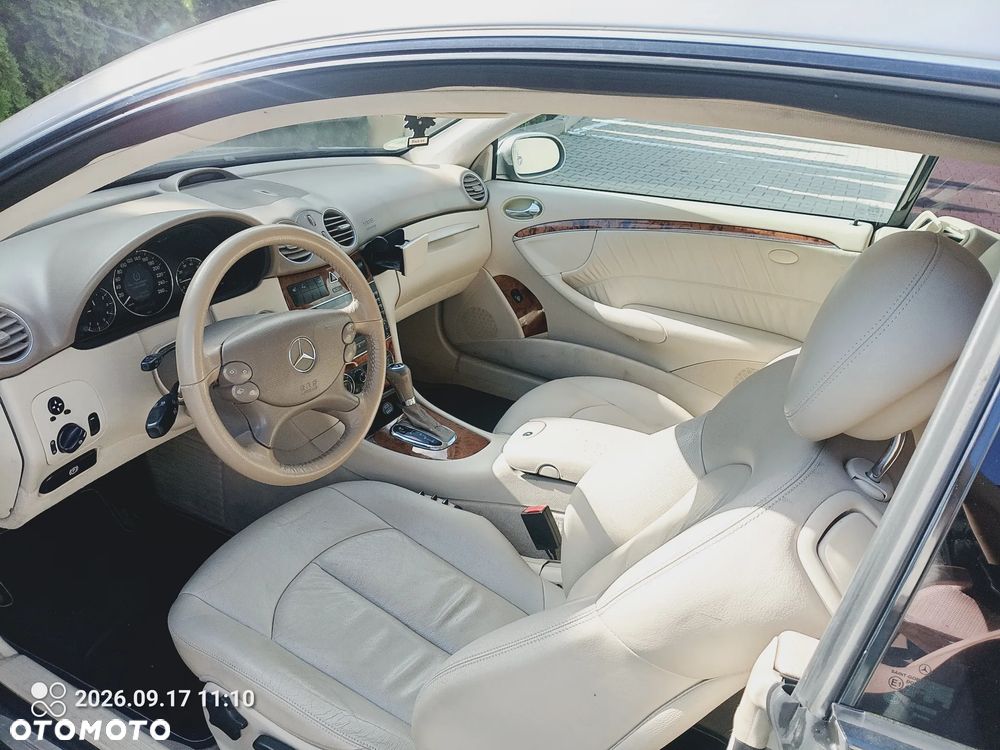 Mercedes-Benz CLK - 12