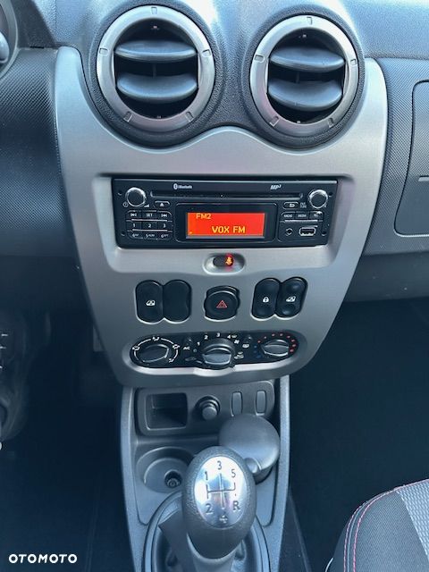 Dacia Duster 1.6 16V 105 4x2 Celebration - 14