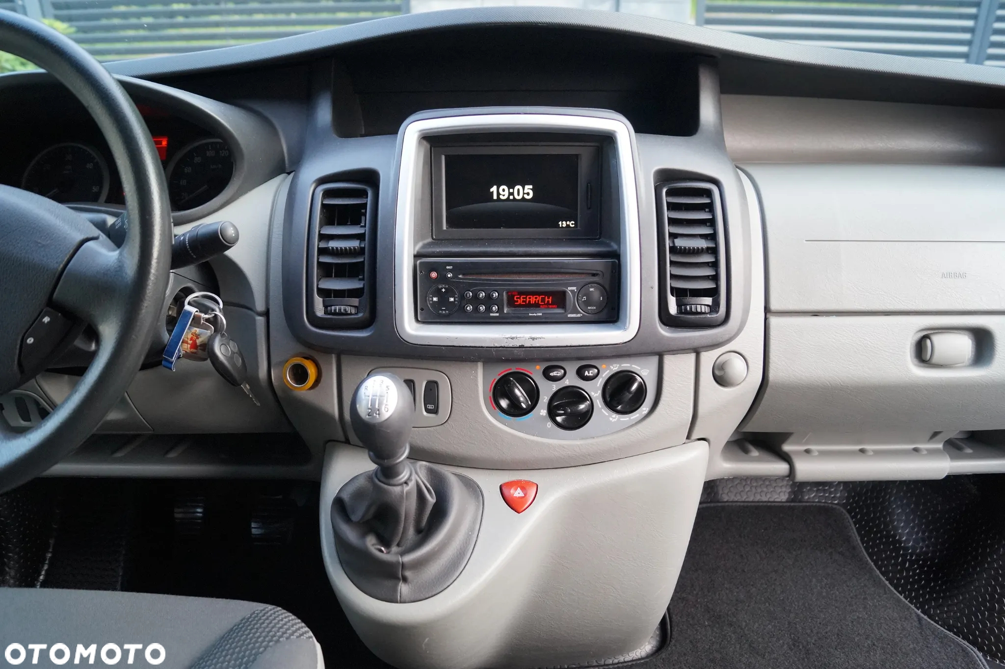 Opel Vivaro - 21