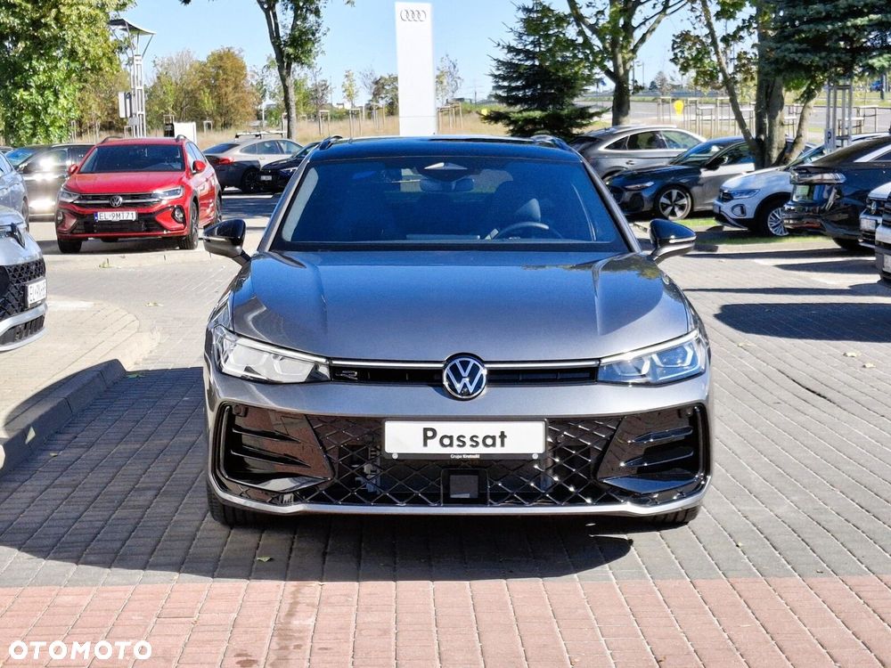 Volkswagen Passat - 2