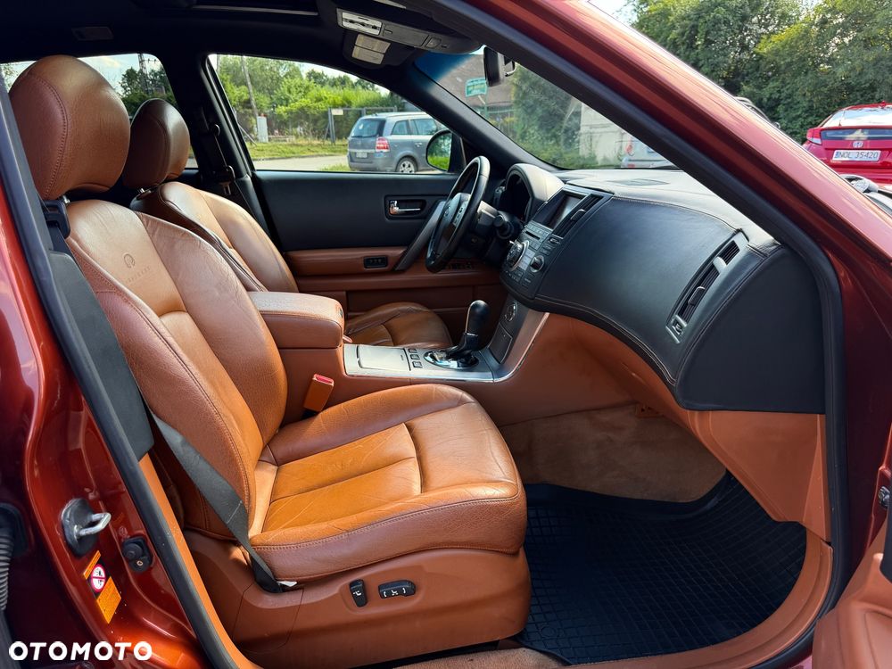 Infiniti FX - 31
