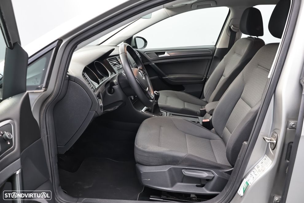 VW Golf 1.0 TSI Confortline - 23