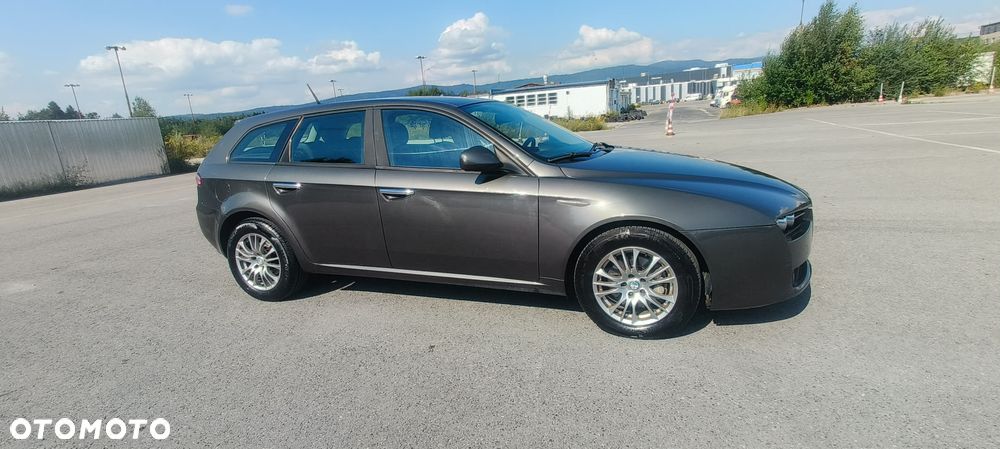 Alfa Romeo 159 1.9 JTDM 8V DPF Distinctive - 6