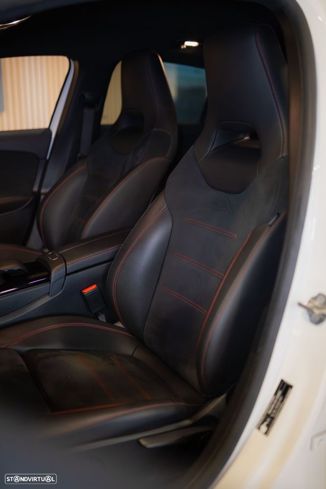 Mercedes-Benz A 250 e 8G-DCT AMG Line - 22