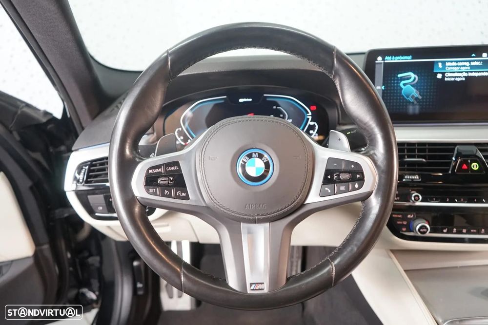 BMW 530 e Pack M - 24