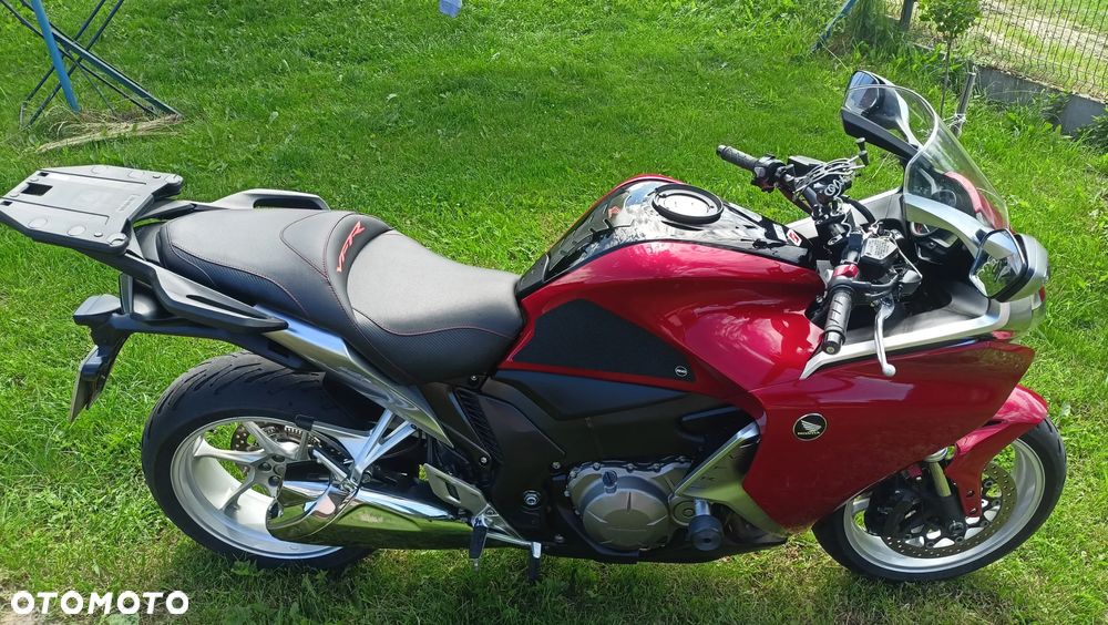 Honda VFR - 3