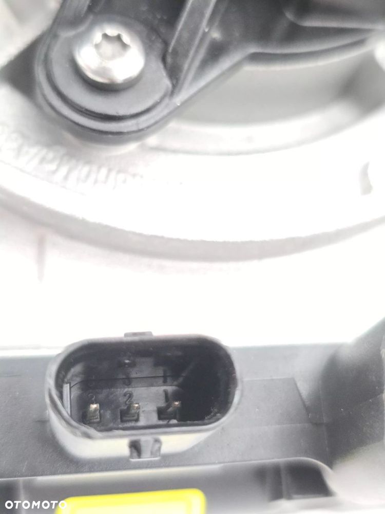 NOWA ORYGINALNA ELEKTRYCZNA POMPA WODY MERCEDES A2822000101 - 8