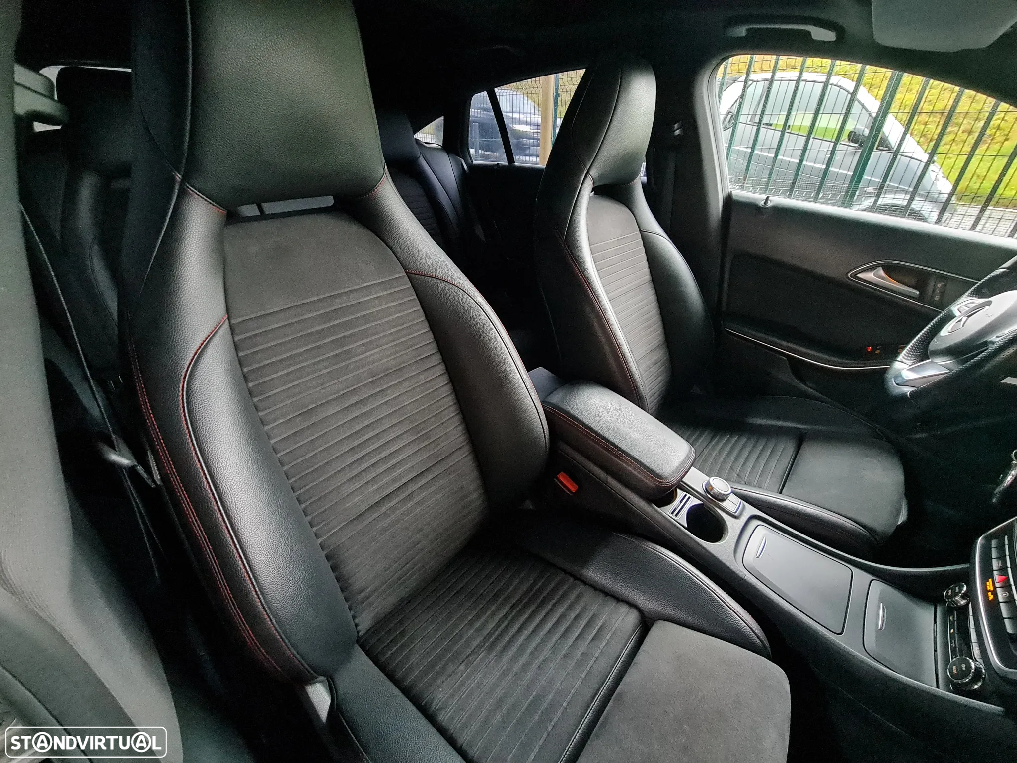 Mercedes-Benz CLA 220 Shooting Brake d 7G-DCT AMG Line - 16
