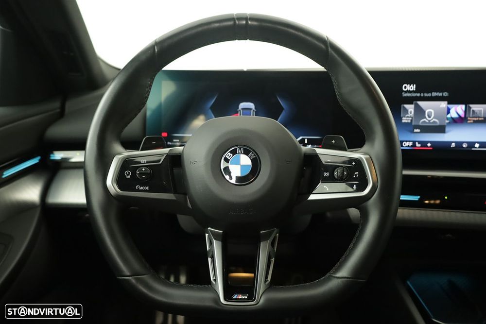 BMW 520 d Pack Desportivo M - 14