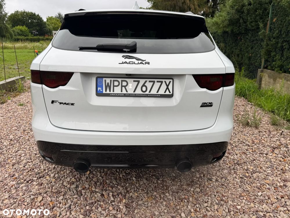 Jaguar F-Pace 2.0 i4P AWD R-Sport - 7