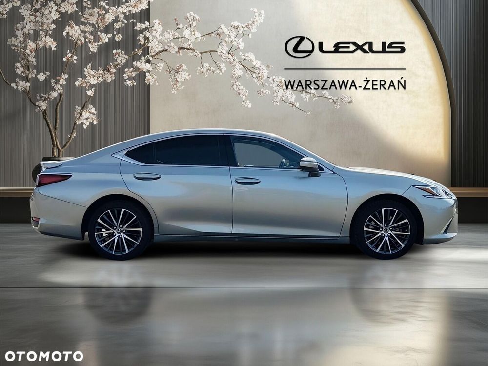 Lexus ES 300h Business Edition - 9