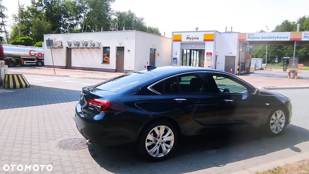 Opel Insignia 2.0 DI Turbo 4x4 Exclusive - 6