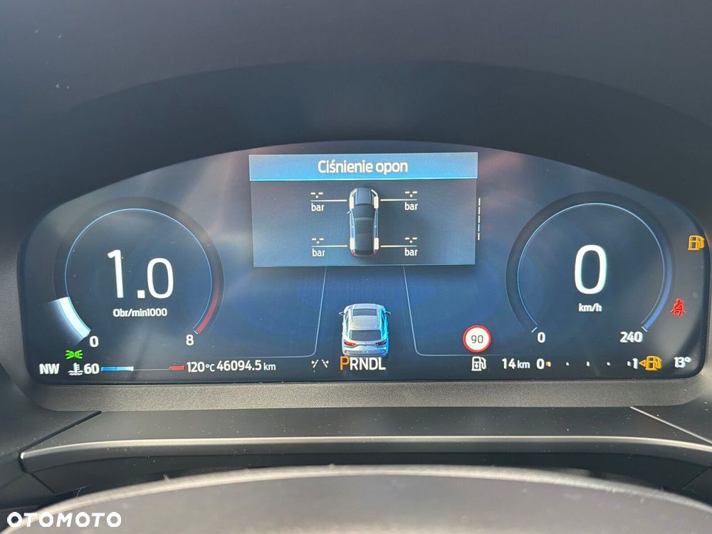 Ford Kuga - 25