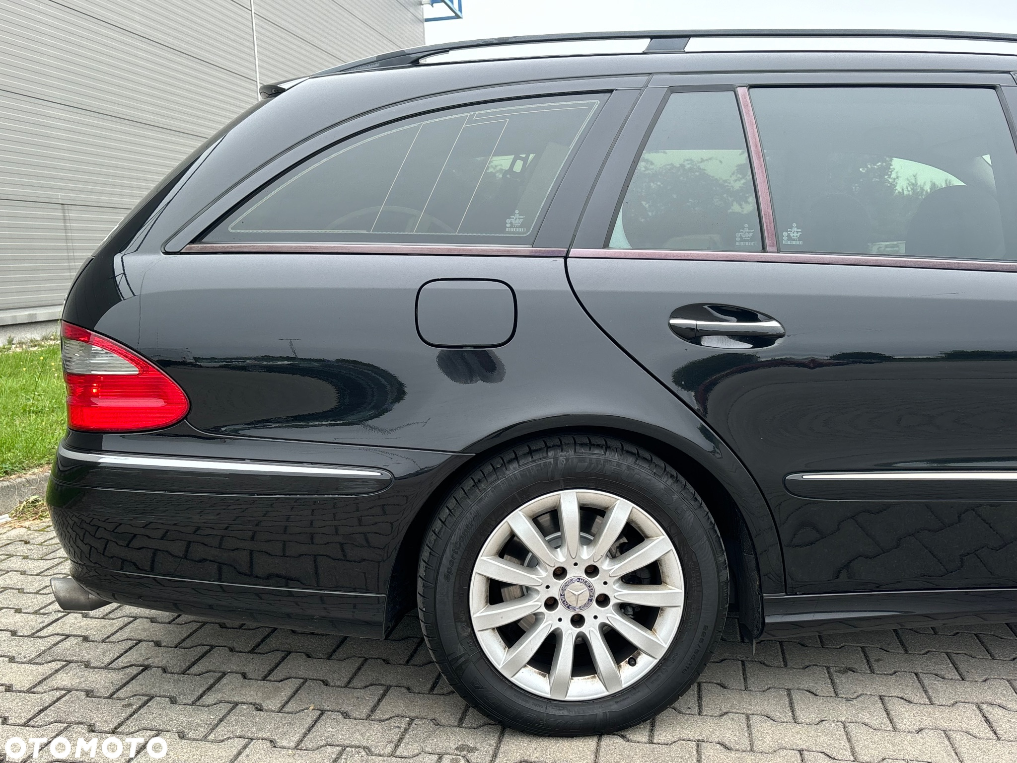 Mercedes-Benz Klasa E 200 T Kompressor Elegance - 14