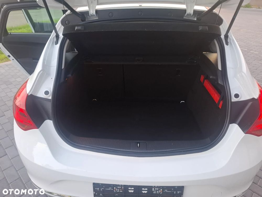 Opel Astra 1.6 Active - 12