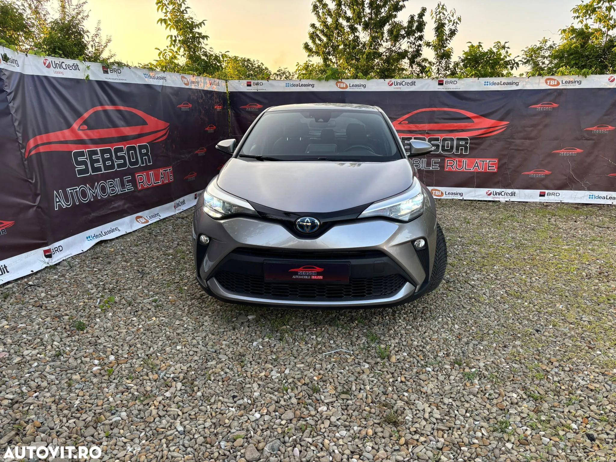 Toyota C-HR 1.8 HSD 122 CP 4x2 CVT Style - 1