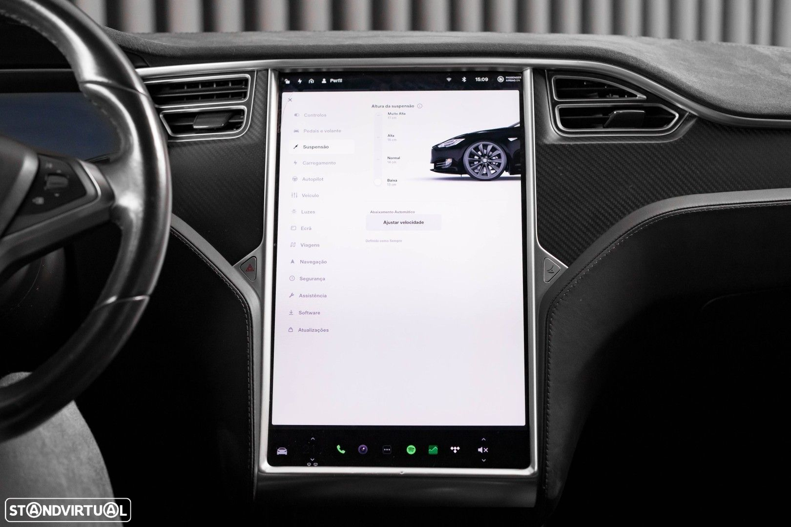 Tesla Model S 90D - 19