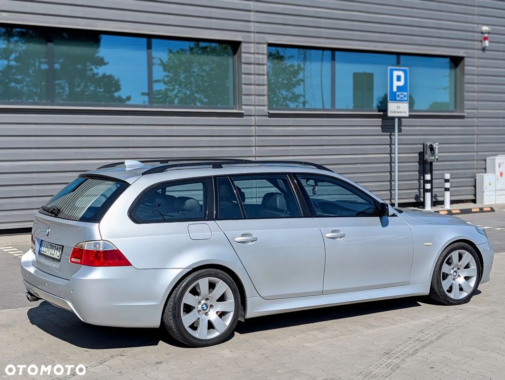 BMW Seria 5 545i - 15