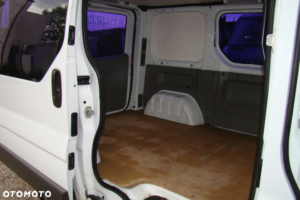 Opel Vivaro - 10