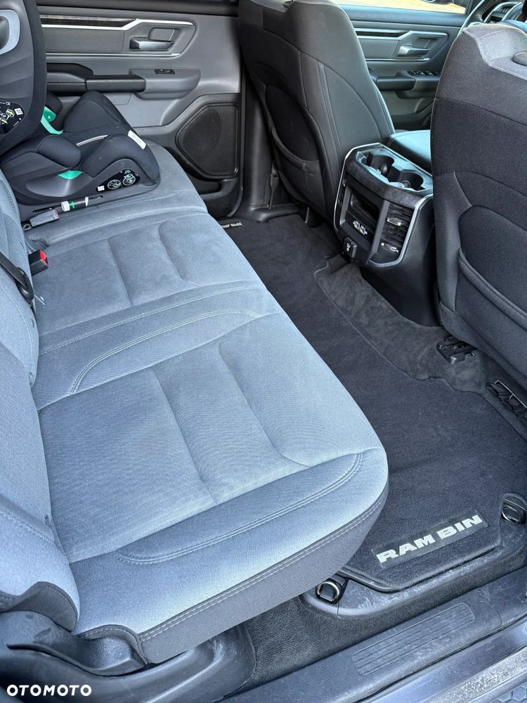 RAM 1500 Crew Cab Shortbed Bighorn - 9