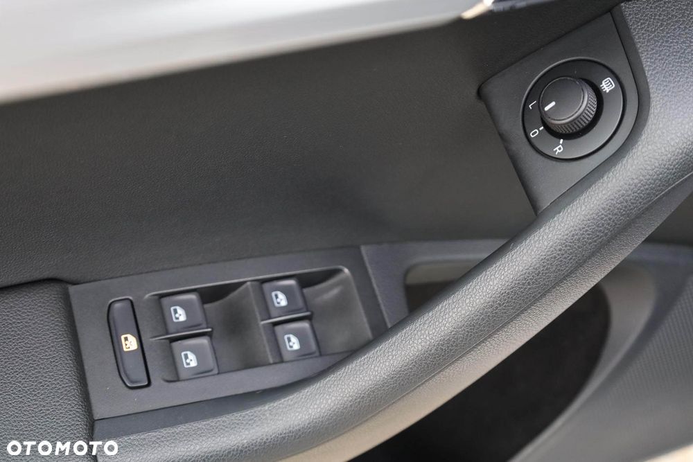 Skoda Octavia 2.0 TDI Ambition DSG - 30