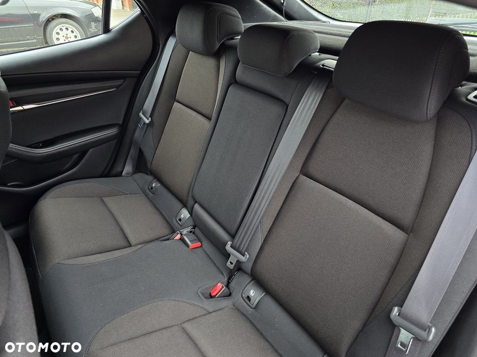 Mazda 3 e-SKYACTIV-G 2.0 M HYBRID - 31