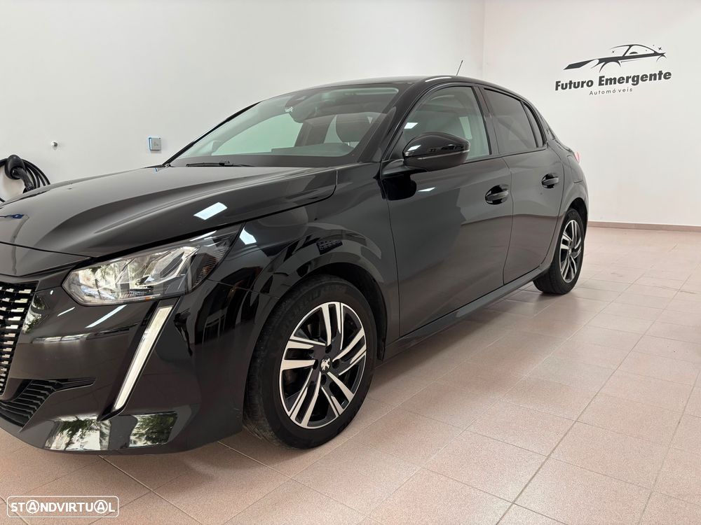 Peugeot 208 - 5