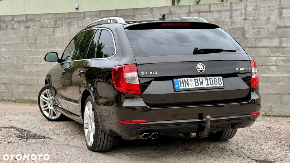 Skoda Superb 2.0 TDI DSG Exclusive - 17