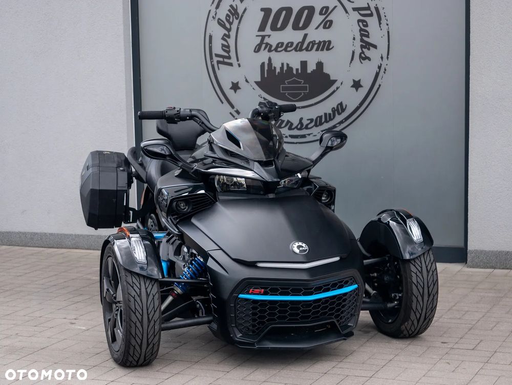 Can-Am Spyder - 2