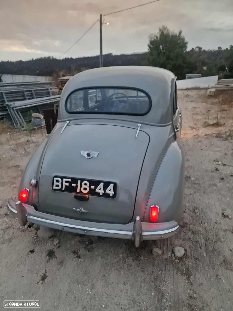 Morris Minor - 9
