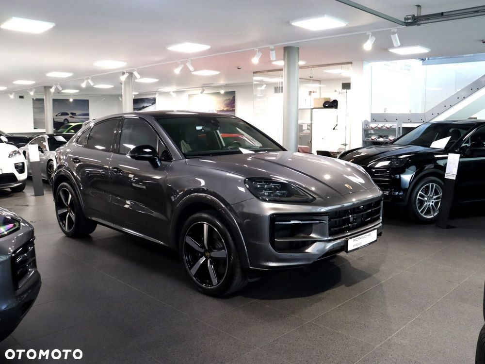 Porsche Cayenne GTS - 7