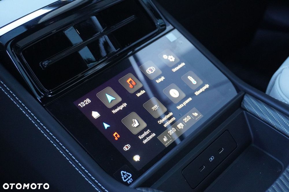 Porsche Panamera - 21