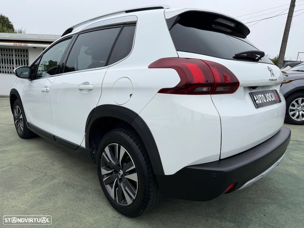Peugeot 2008 PureTech 130 Stop&Start EAT6 Allure — fotografia 5
