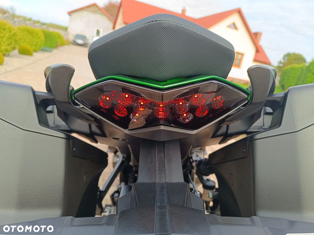 Kawasaki Ninja 1000 SX - 22
