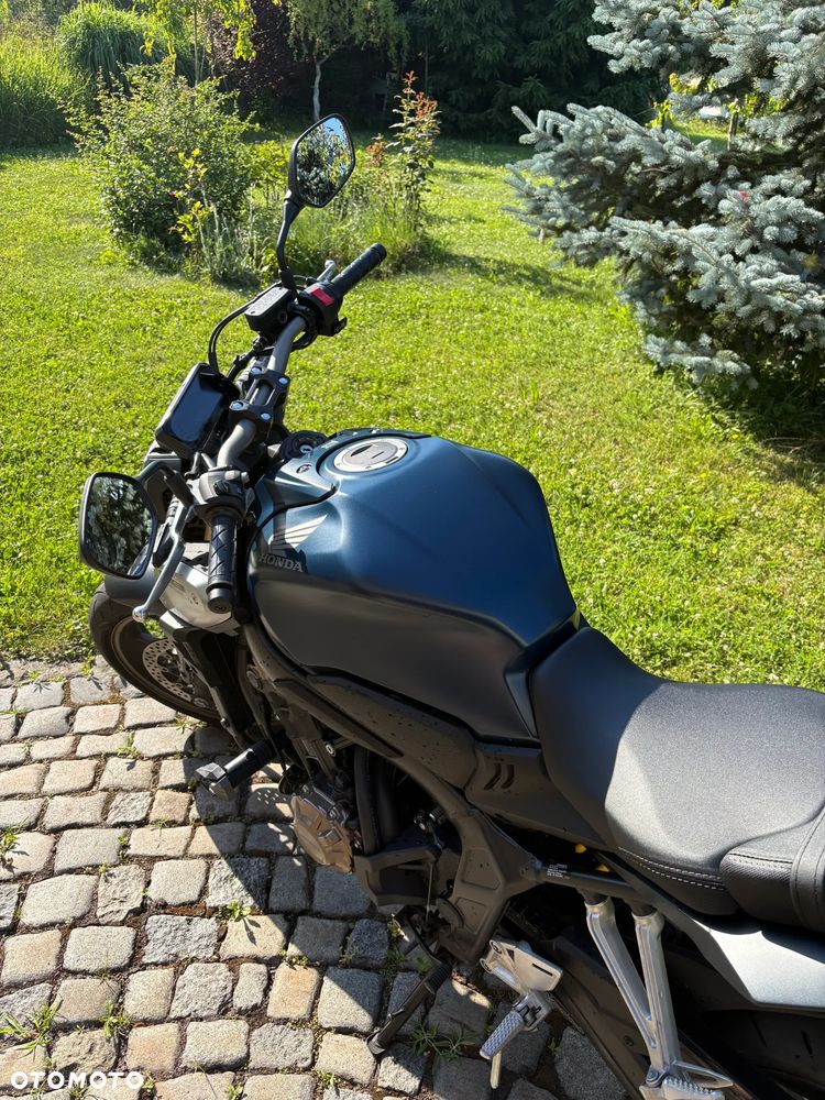 Honda CB - 3