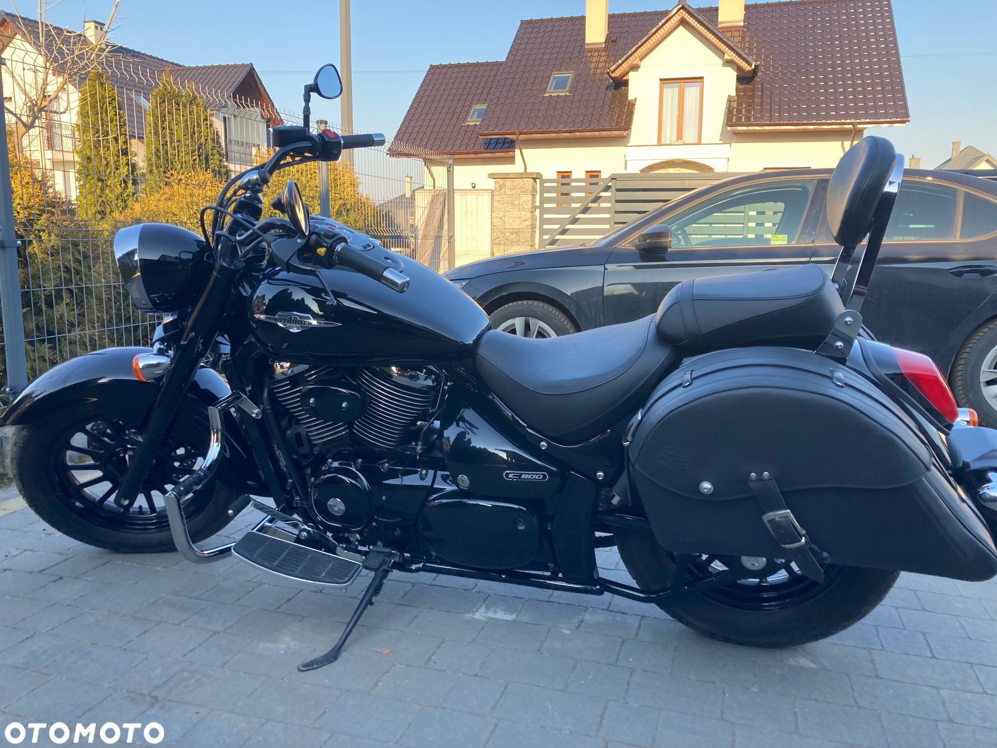 Suzuki Intruder - 2