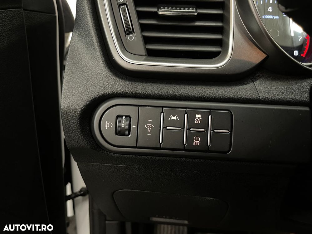 Kia XCeed 1.5 T-GDI 7DCT City+ - 21