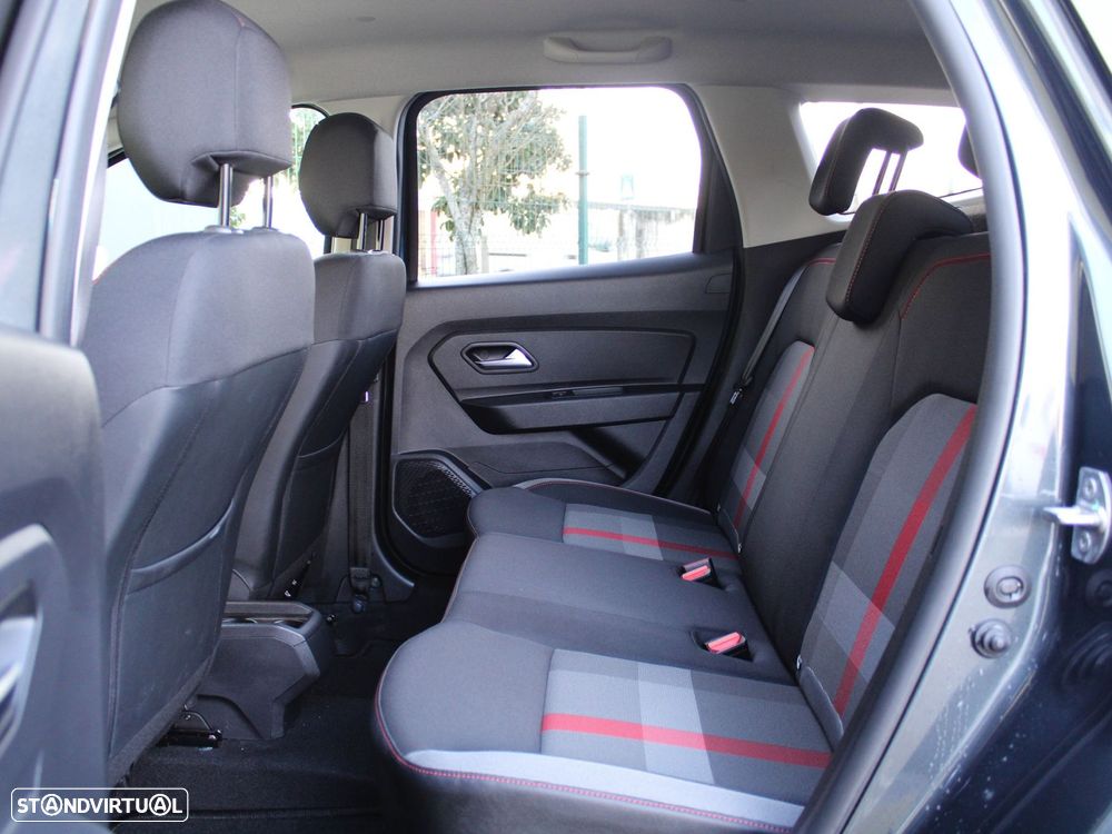 Dacia Duster 1.3 TCe SL Adventure - 46