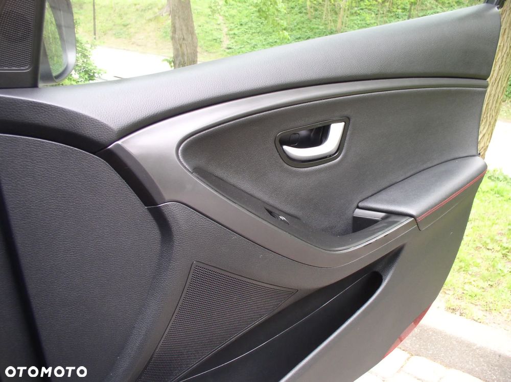 Hyundai i30 1.6 GDI Turbo Luxury - 18