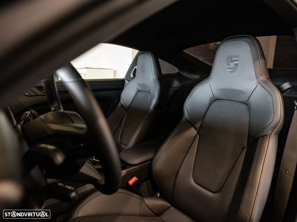 Porsche 911 (992) - 37